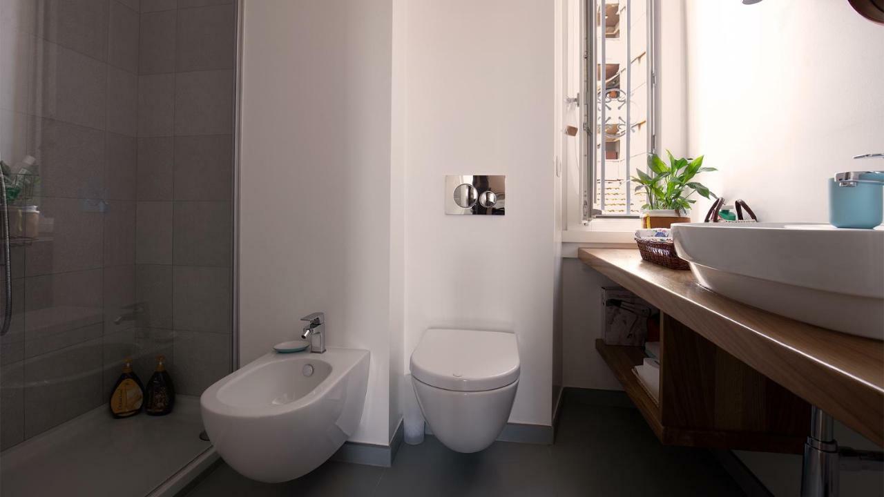 Casa Dela Apartment Милано Екстериор снимка